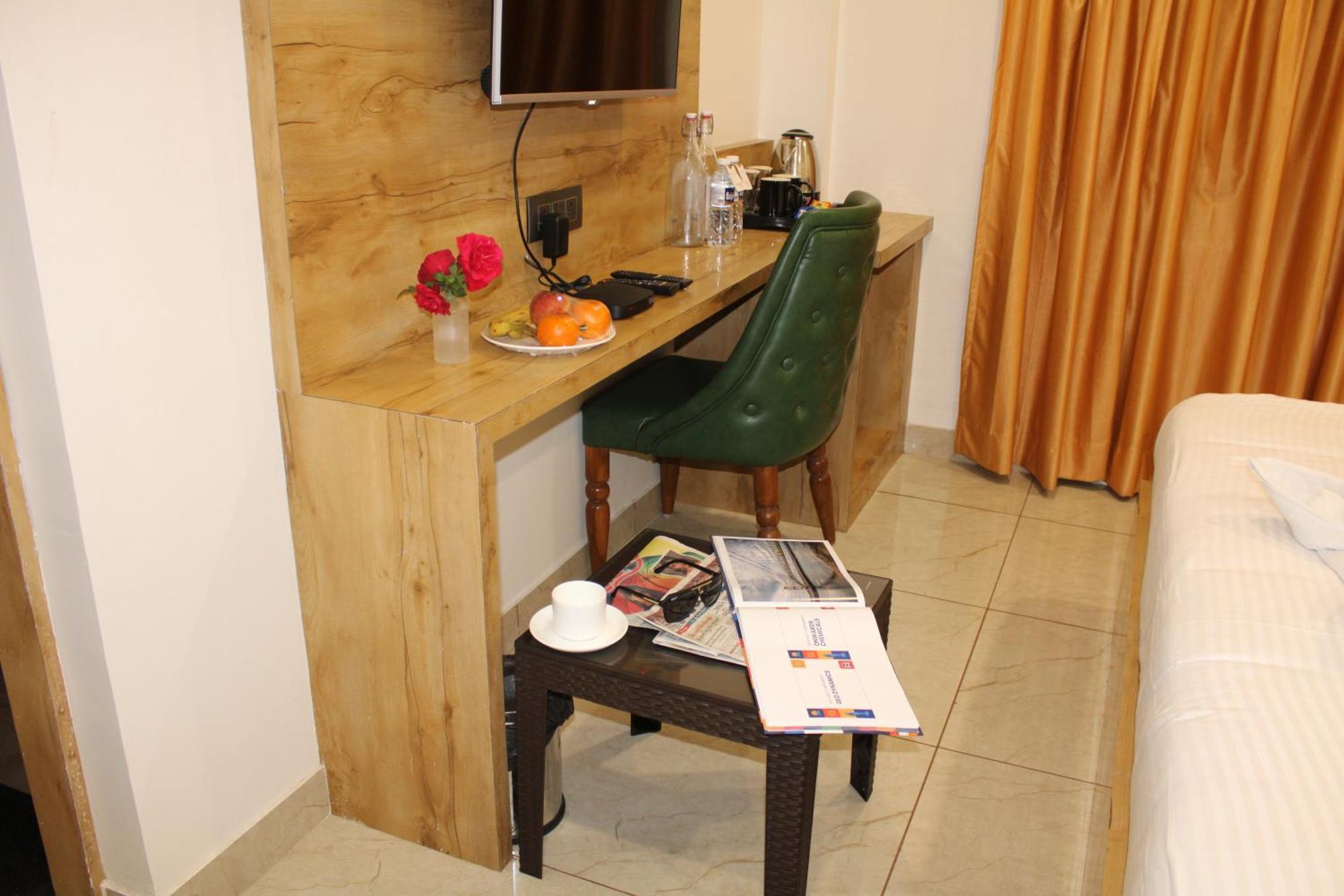 Clarks Collection Somnath Hotel Exterior foto