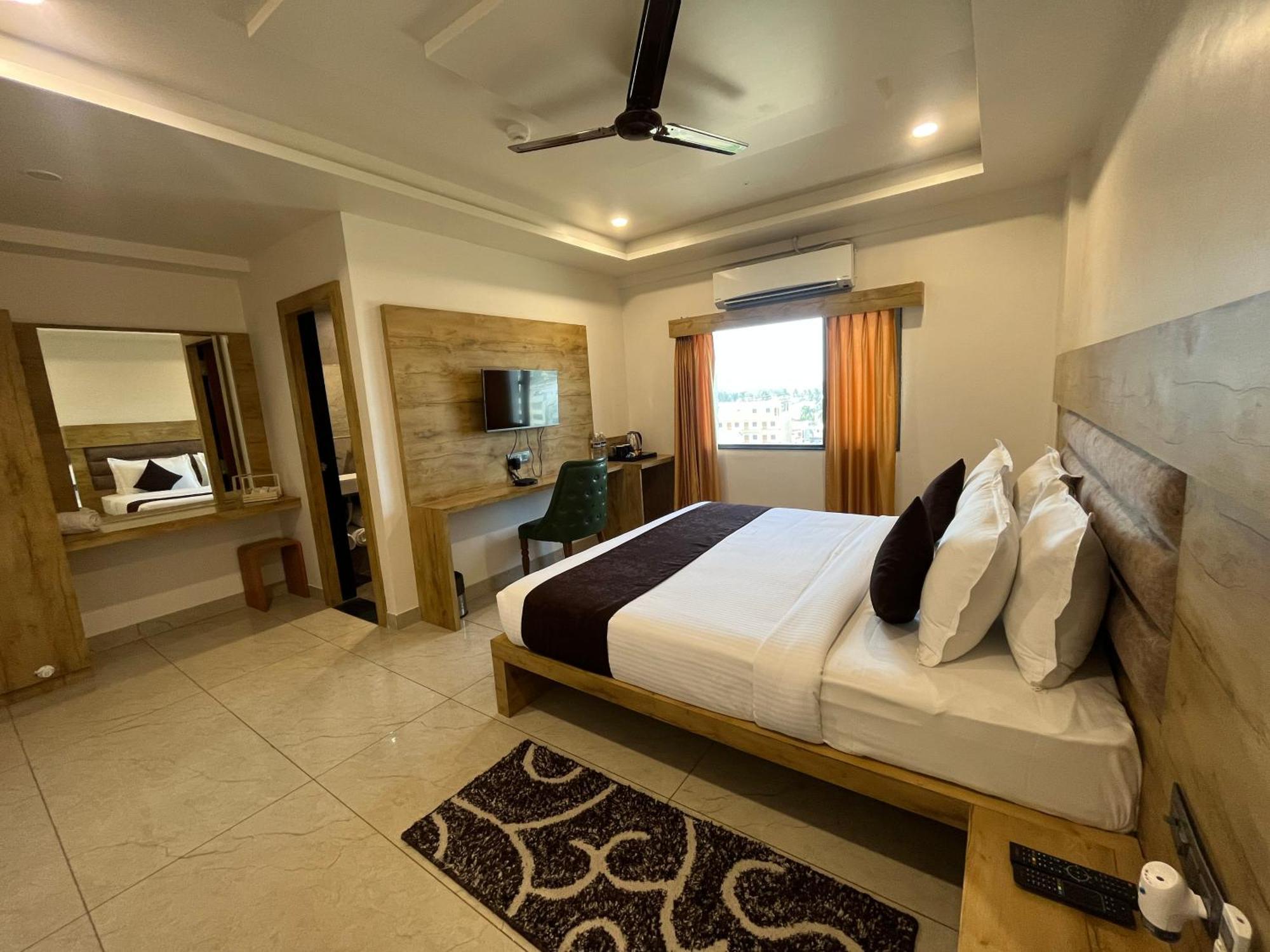 Clarks Collection Somnath Hotel Exterior foto